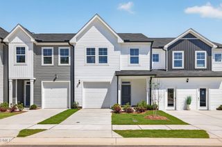 3302 Bailey Lake Drive 202, Fuquay Varina, NC 27526
