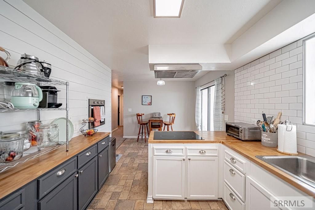 Image 11 of property listing at 670 Garfield Street, Idaho Falls, ID 83401