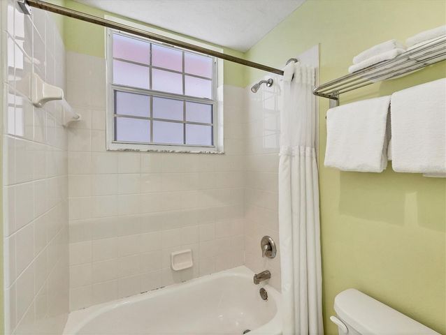 3506 54TH DRIVE W 104, Bradenton, FL 34210
