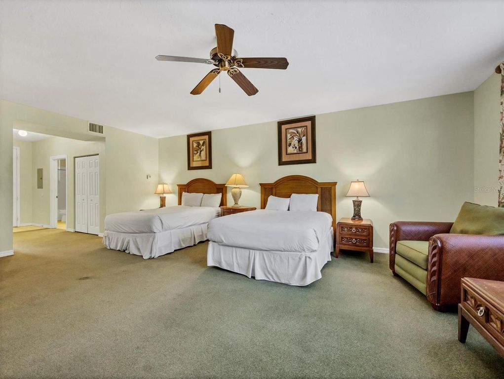 Image 15 of property listing at 3506 54TH DRIVE W 104, Bradenton, FL 34210