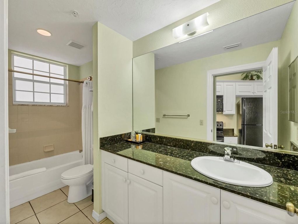 Image 22 of property listing at 3506 54TH DRIVE W 104, Bradenton, FL 34210
