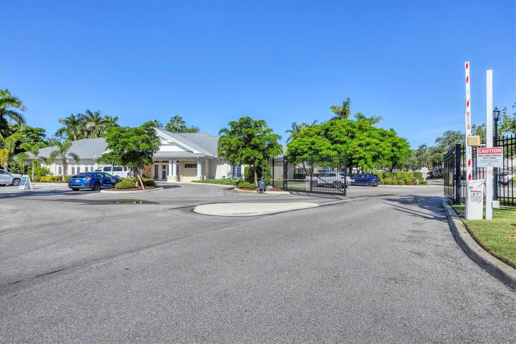 Image 25 of property listing at 3506 54TH DRIVE W 104, Bradenton, FL 34210