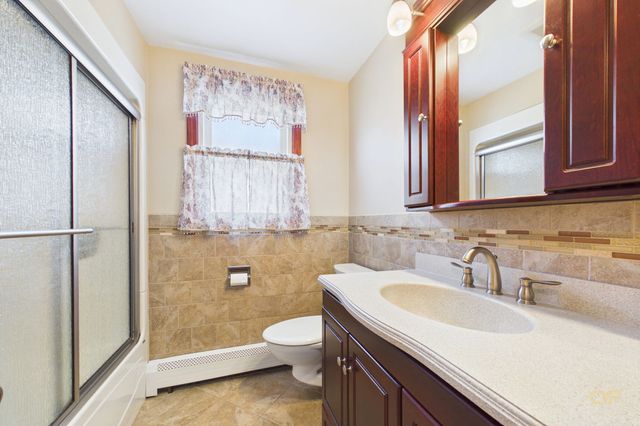 261 Ames St, Fall River, MA 02721
