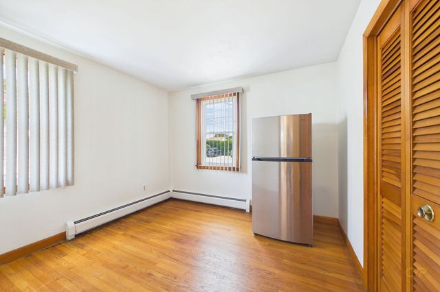 261 Ames St, Fall River, MA 02721