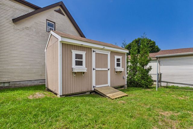 261 Ames St, Fall River, MA 02721