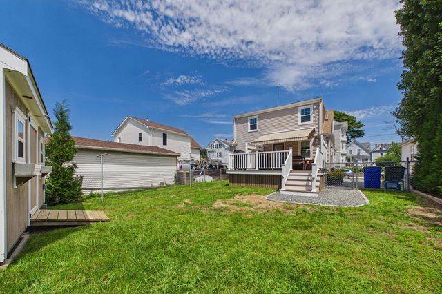 261 Ames St, Fall River, MA 02721