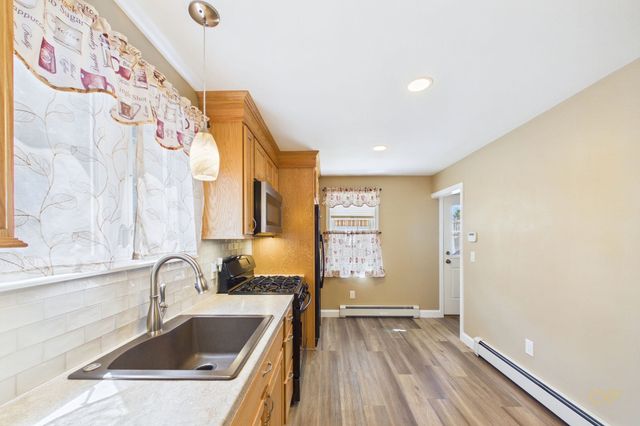 261 Ames St, Fall River, MA 02721