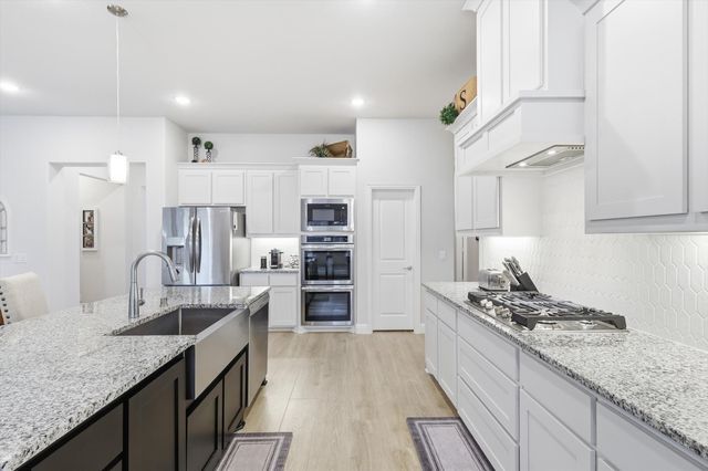 1125 Cardinal Drive, Midlothian, TX 76065