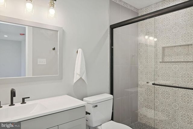 8012 CATHERINE AVE, Pasadena, MD 21122