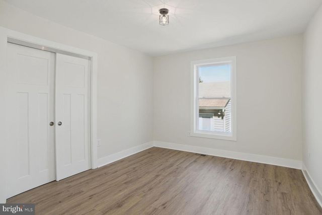 8012 CATHERINE AVE, Pasadena, MD 21122