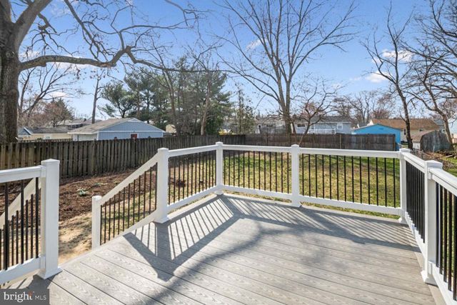 8012 CATHERINE AVE, Pasadena, MD 21122