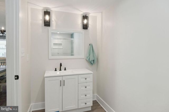 8012 CATHERINE AVE, Pasadena, MD 21122