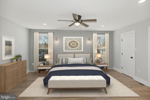 8012 CATHERINE AVE, Pasadena, MD 21122