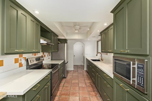 9848 E MINNESOTA Avenue, Sun Lakes, AZ 85248