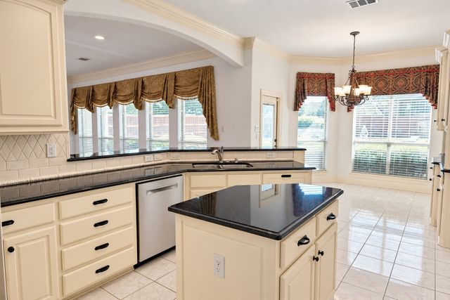 1428 Windmill Hill Lane, Cedar Hill, TX 75104