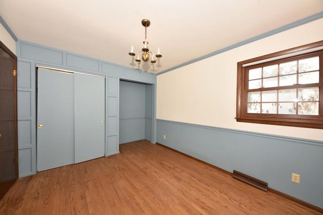 2431 E Dale AVENUE, Cudahy, WI 53110