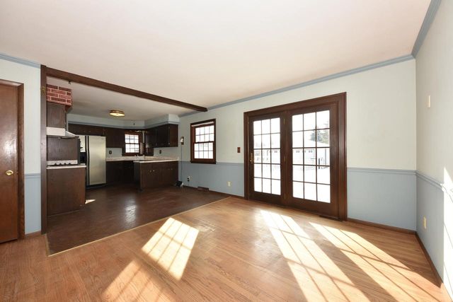 2431 E Dale AVENUE, Cudahy, WI 53110