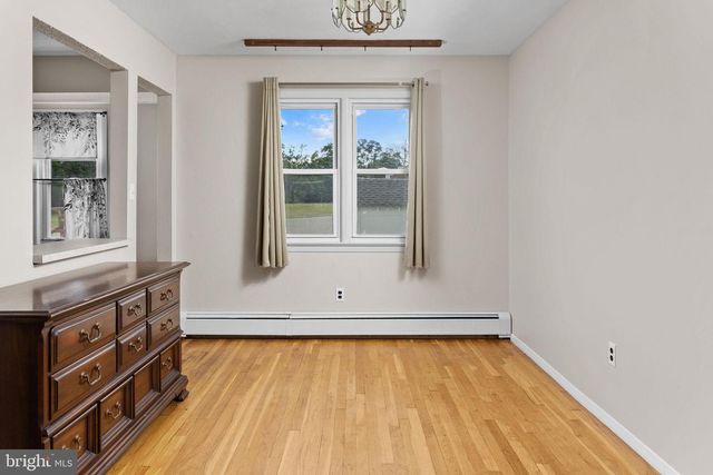 7 HEMPSTEAD RD, Hamilton, NJ 08610
