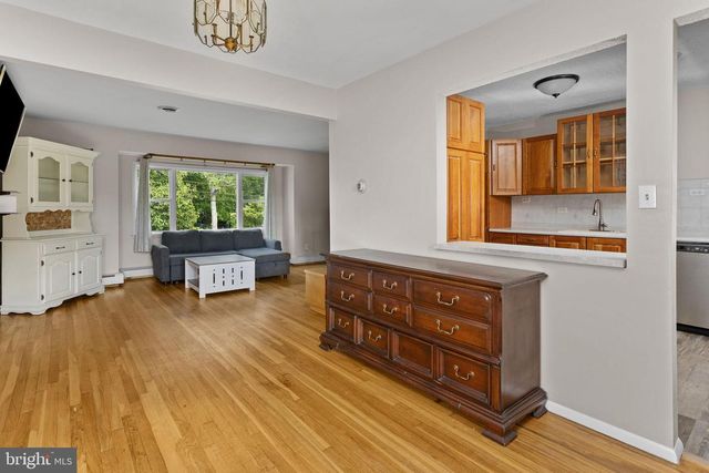 7 HEMPSTEAD RD, Hamilton, NJ 08610