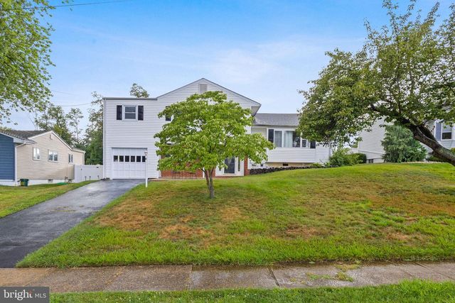 7 HEMPSTEAD RD, Hamilton, NJ 08610