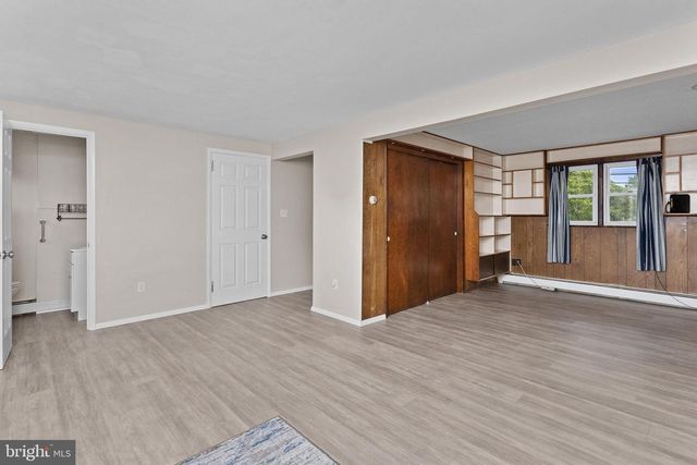 7 HEMPSTEAD RD, Hamilton, NJ 08610