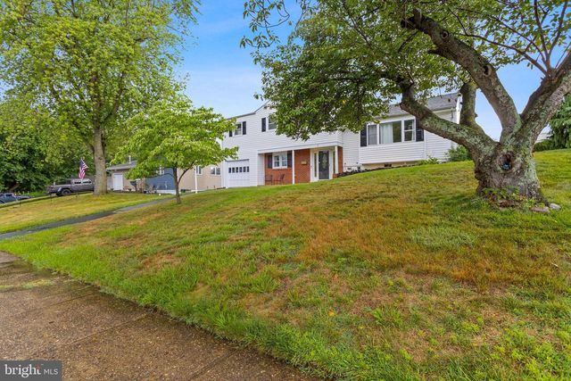 7 HEMPSTEAD RD, Hamilton, NJ 08610