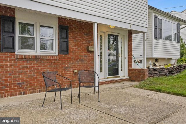 7 HEMPSTEAD RD, Hamilton, NJ 08610