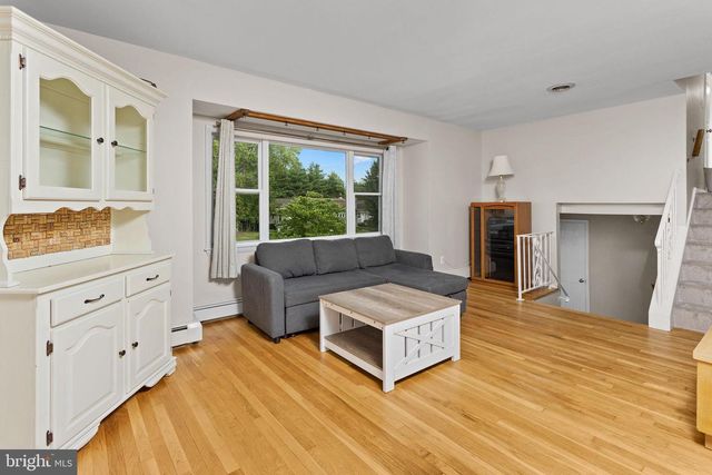 7 HEMPSTEAD RD, Hamilton, NJ 08610