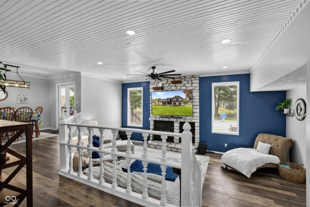 3781 S Creekside Drive, New Palestine, IN 46163