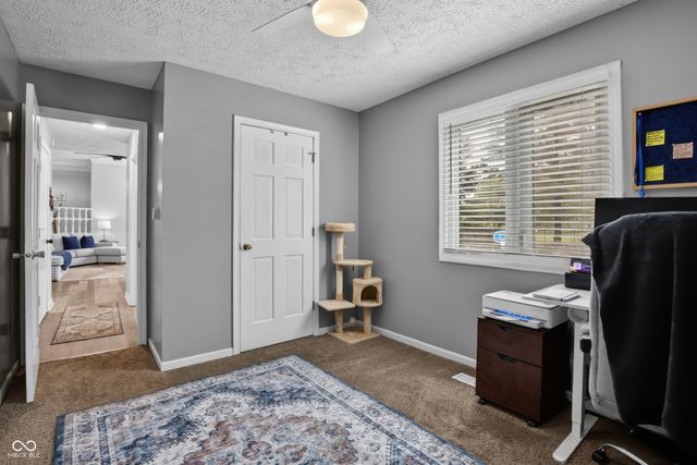3781 S Creekside Drive, New Palestine, IN 46163