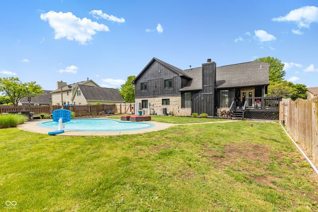 3781 S Creekside Drive, New Palestine, IN 46163