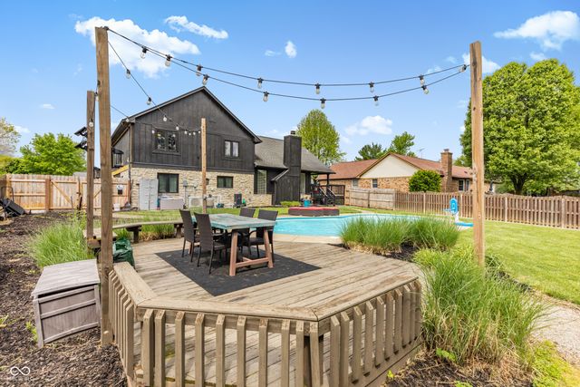 3781 S Creekside Drive, New Palestine, IN 46163