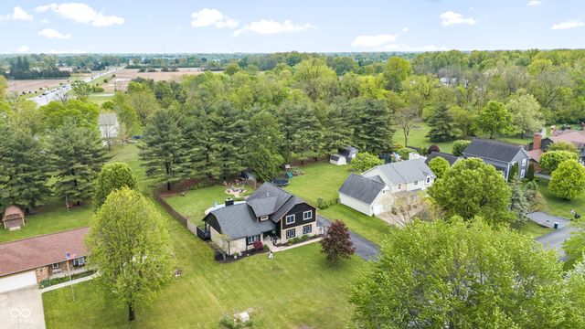 3781 S Creekside Drive, New Palestine, IN 46163