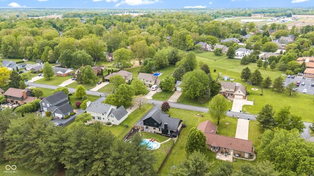 3781 S Creekside Drive, New Palestine, IN 46163
