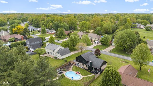 3781 S Creekside Drive, New Palestine, IN 46163