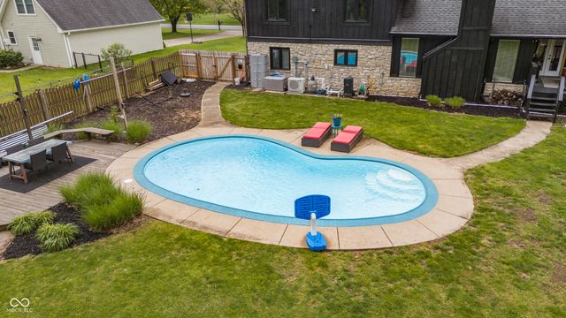 3781 S Creekside Drive, New Palestine, IN 46163
