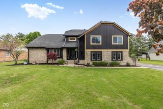 3781 S Creekside Drive, New Palestine, IN 46163