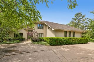 1191 Hunters Lane, Libertyville, IL 60048