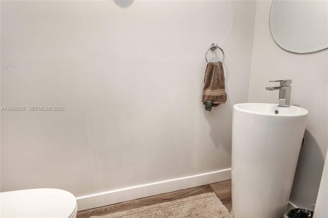 1619 Harrison St, Hollywood, FL 33020