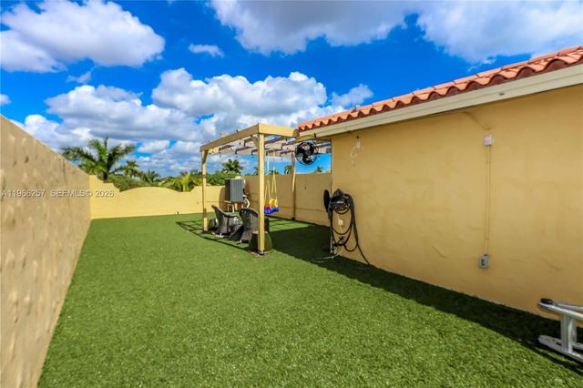 1619 Harrison St, Hollywood, FL 33020