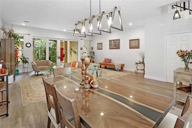 1619 Harrison St, Hollywood, FL 33020