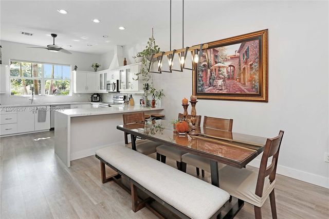 1619 Harrison St, Hollywood, FL 33020