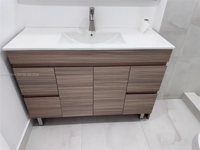 1706 N 45th Ave 1, Hollywood, FL 33021