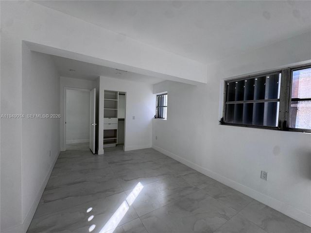 1706 N 45th Ave 1, Hollywood, FL 33021