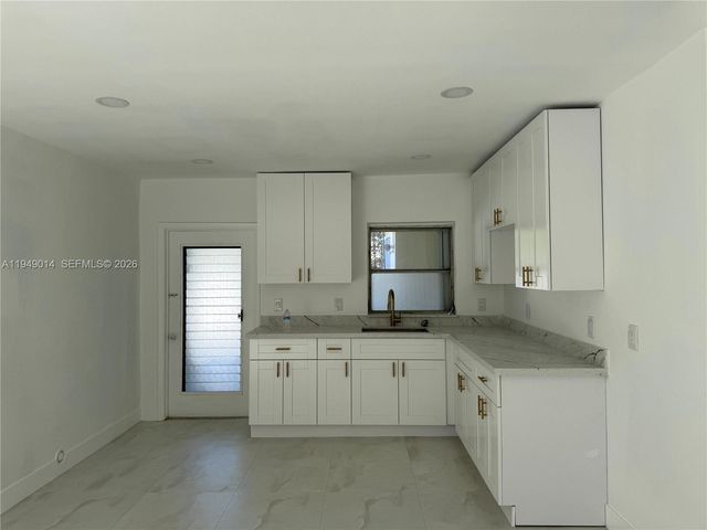 1706 N 45th Ave 1, Hollywood, FL 33021