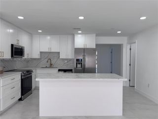 1706 N 45th Ave 1, Hollywood, FL 33021