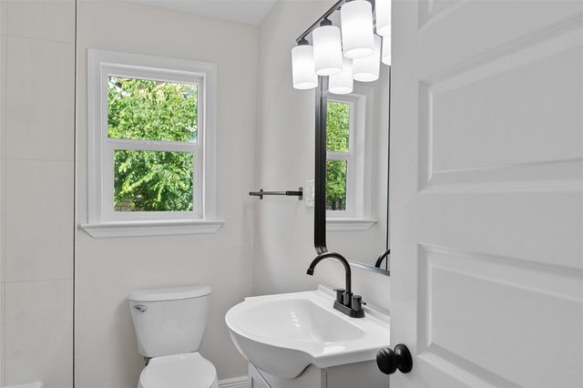 7928 Elvera Street, Houston, TX 77012