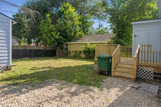 7928 Elvera Street, Houston, TX 77012