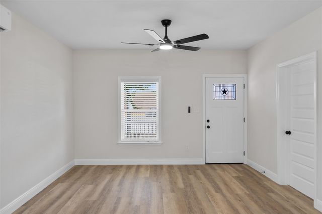 7928 Elvera Street, Houston, TX 77012