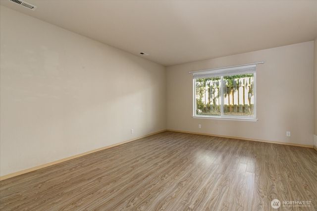 210 SE Melrose Drive, Oak Harbor, WA 98277